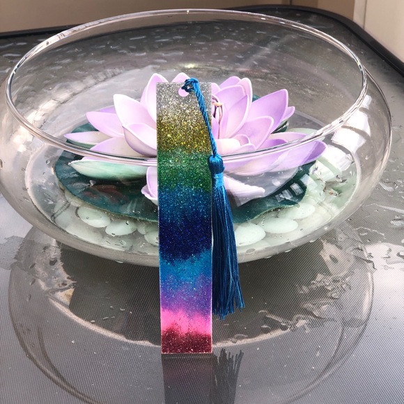 Customized handmade resin bookmark!โค๏ธ - Picture 2 of 3